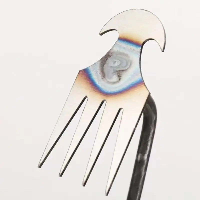 Ferramenta de Capina e Desenraizamento